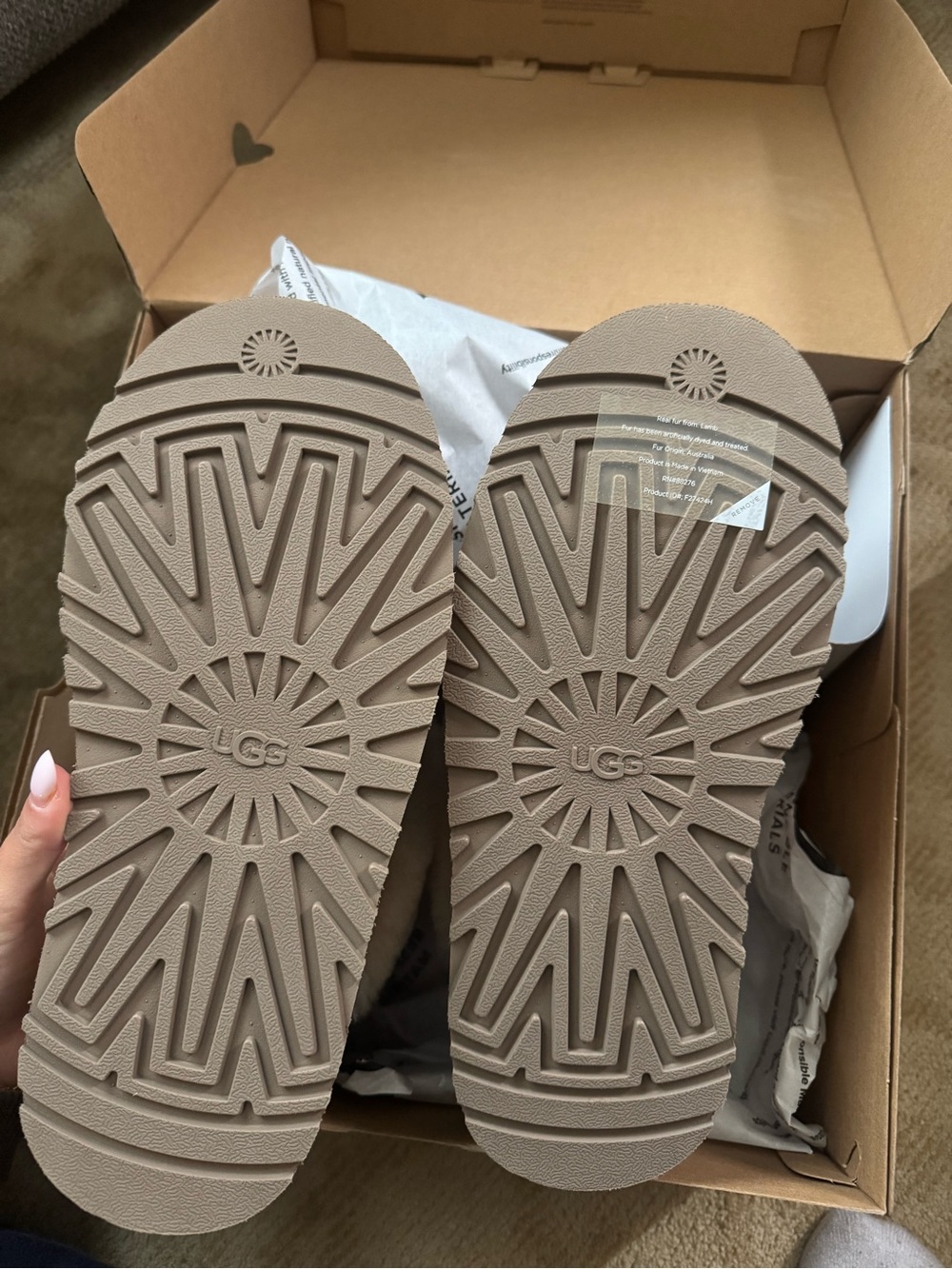 NWT UGG Women’s Chestnut Suede Funkette Slipper with Cream Shearling - Picture 3 of 4